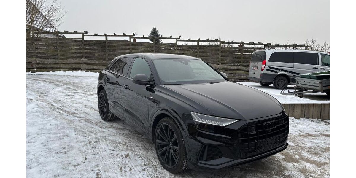 Audi Q8 5.950 km 76.000 &euro; Neustrelitz 17235