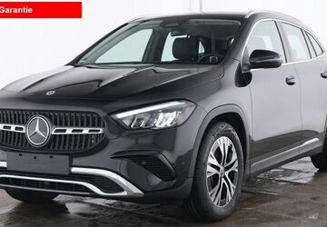 Mercedes-Benz GLA 180 6.400 km 34.180 &euro; Stavenhagen 17153