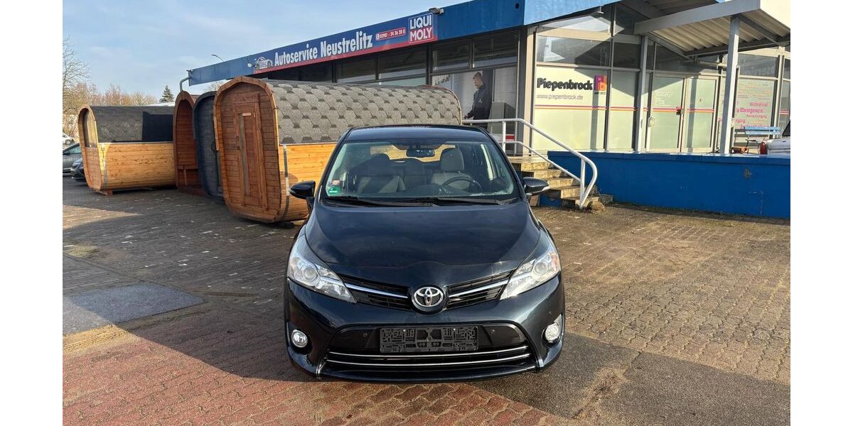 Toyota Verso 203.200 km 5.950 &euro; Neustrelitz 17235