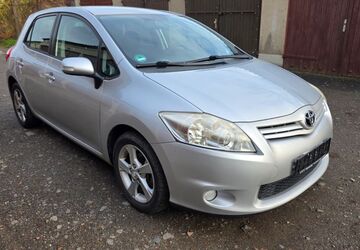 Toyota Auris 98.900 km 6.600 &euro; Neubrandenburg 17036
