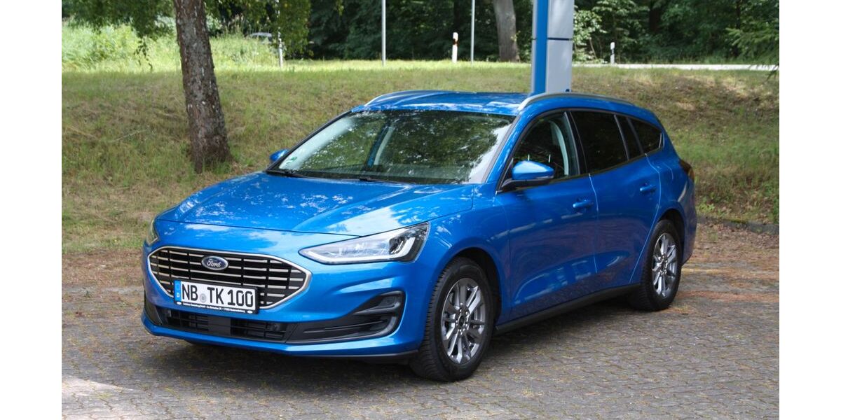 Ford Focus 17.430 km 23.500 &euro; Neubrandenburg 17033