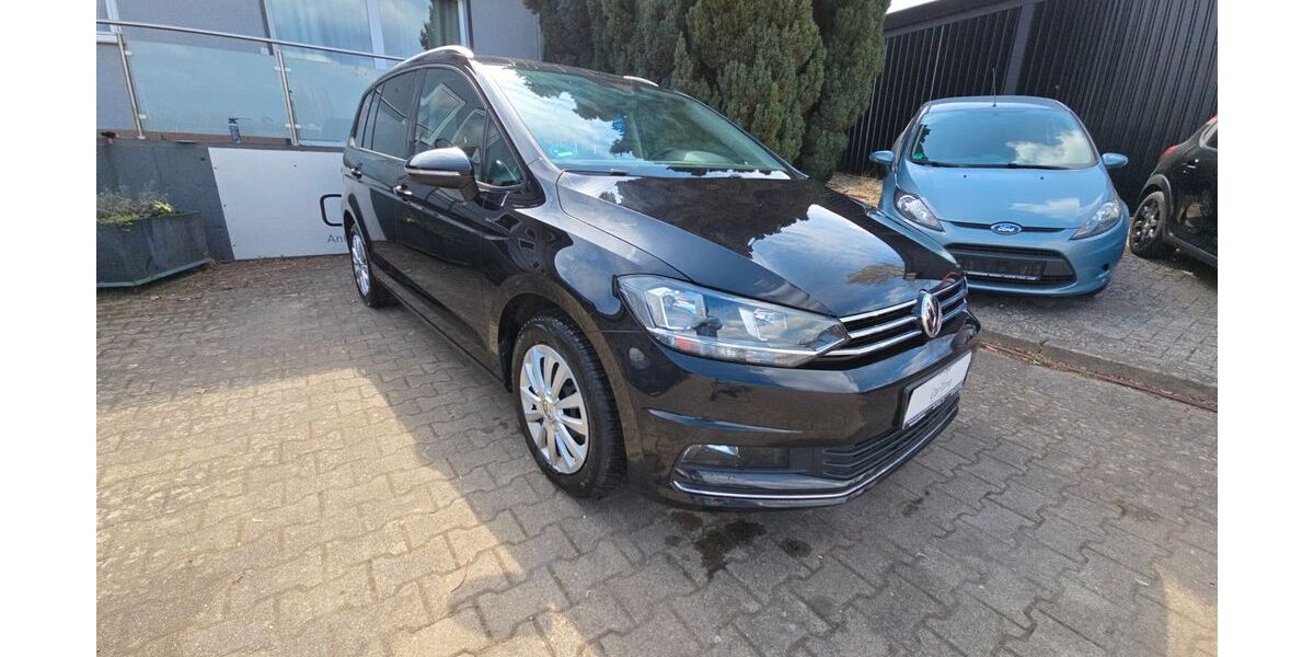 VW Touran 156.000 km 13.990 &euro; Neubrandenburg 17036