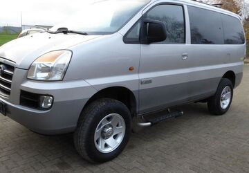 Hyundai H-1 Starex 253.000 km 9.999 &euro; Neddemin 17039