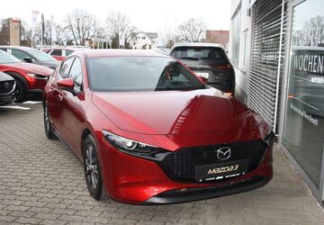 Mazda 3 45.618 km 17.990 &euro; Neubrandenburg 17034