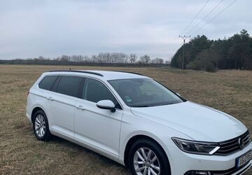 VW Passat Variant 210.000 km 10.900 &euro; Altentreptow 17087