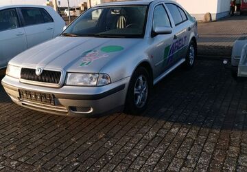 Skoda Octavia 102.000 km 1.750 &euro; Altentreptow 17087